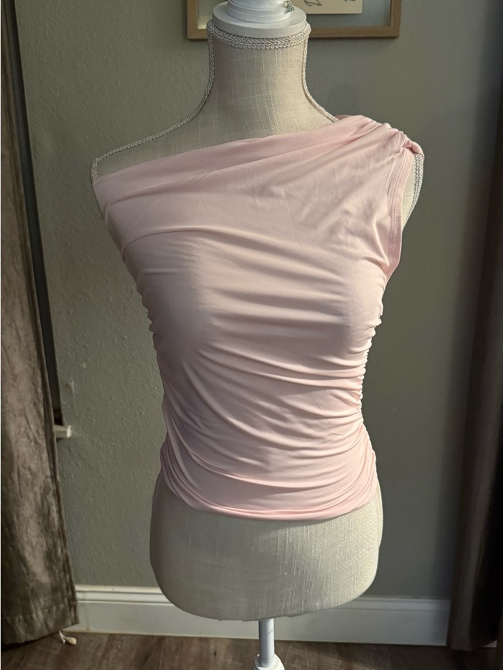Women’s One-Shoulder Ruched Tank Top - Light Pink